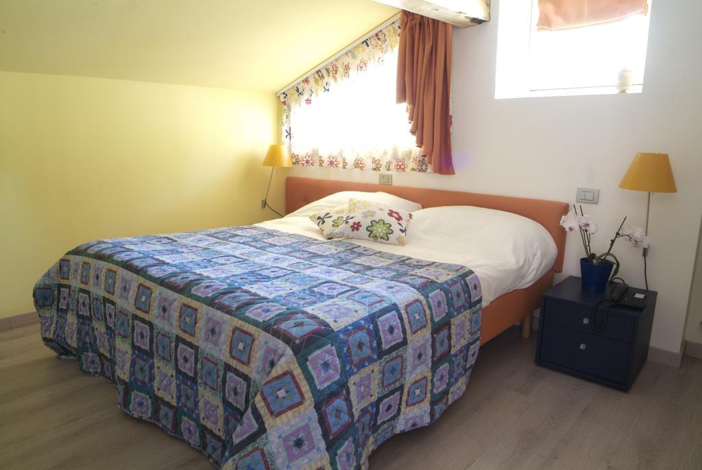 Chambres D'Hotes Nuits De Reve Roisan Екстер'єр фото